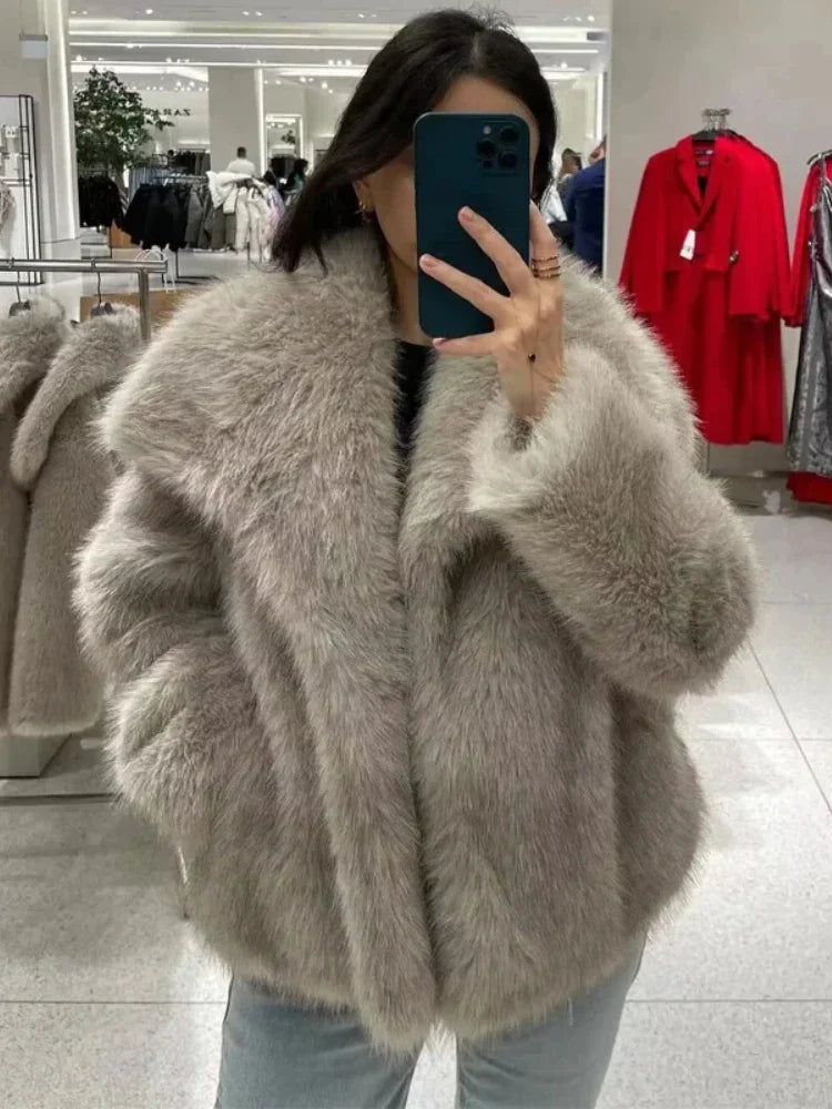 Marie | Luxurious Fluffy Jacket