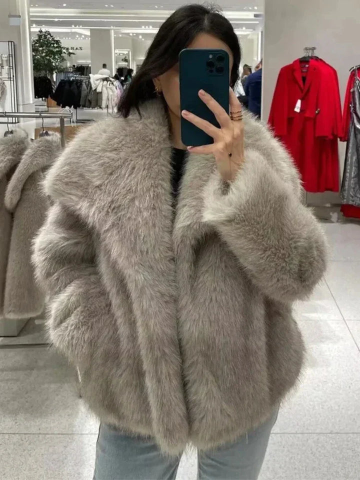 Marie | Luxurious Fluffy Jacket