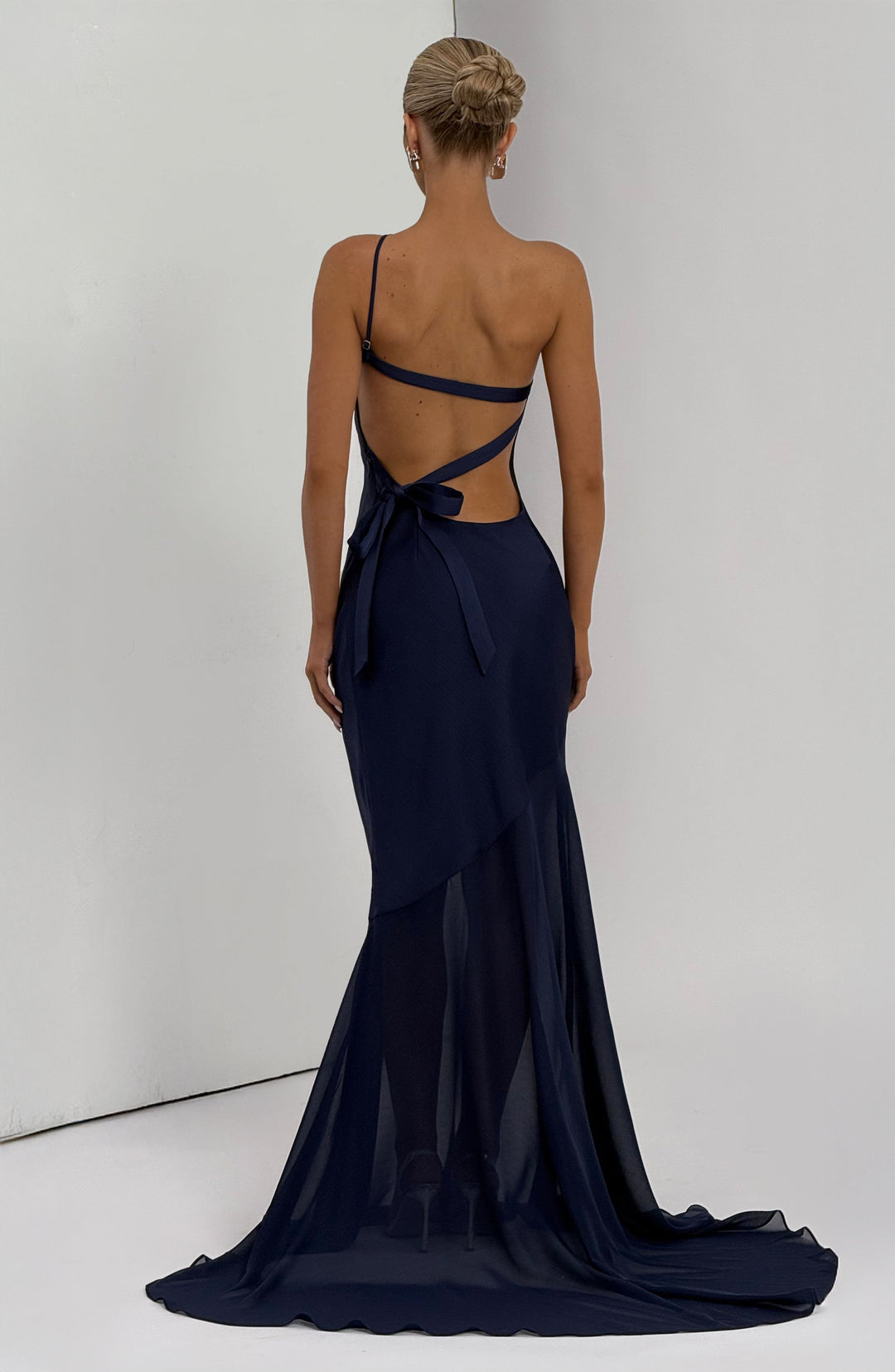 Maxine | Fable Gown in Navy